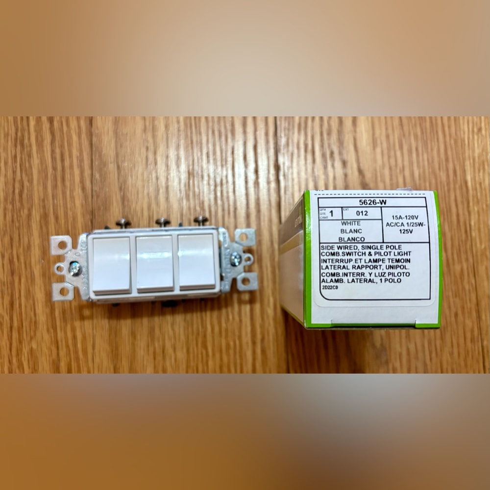 New Leviton 1755-W 3 Rocker Switch - White